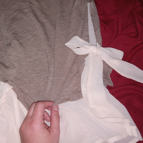 LC Lauren Conrad Cream and Tan Blouse - Picture 5 of 15